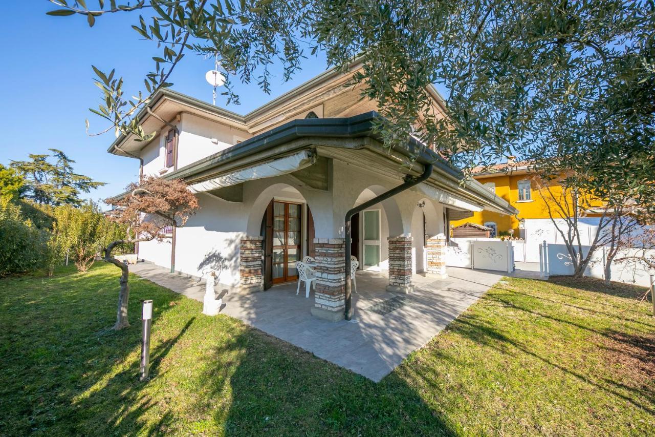 Villa Fiorita Apartments - Happy Rentals Sirmione Dış mekan fotoğraf