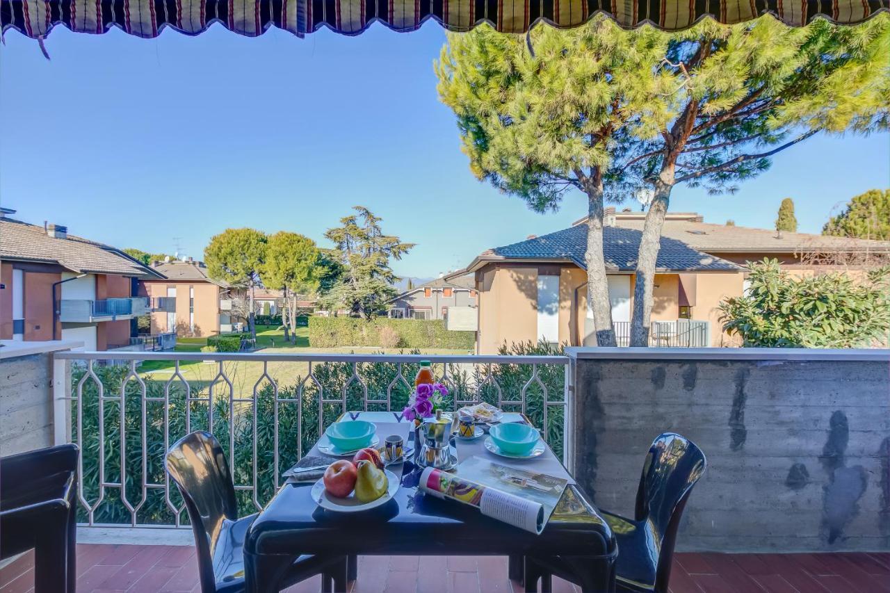 Villa Fiorita Apartments - Happy Rentals Sirmione Dış mekan fotoğraf