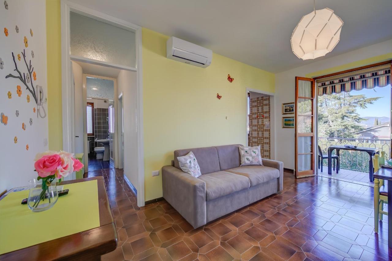 Villa Fiorita Apartments - Happy Rentals Sirmione Dış mekan fotoğraf
