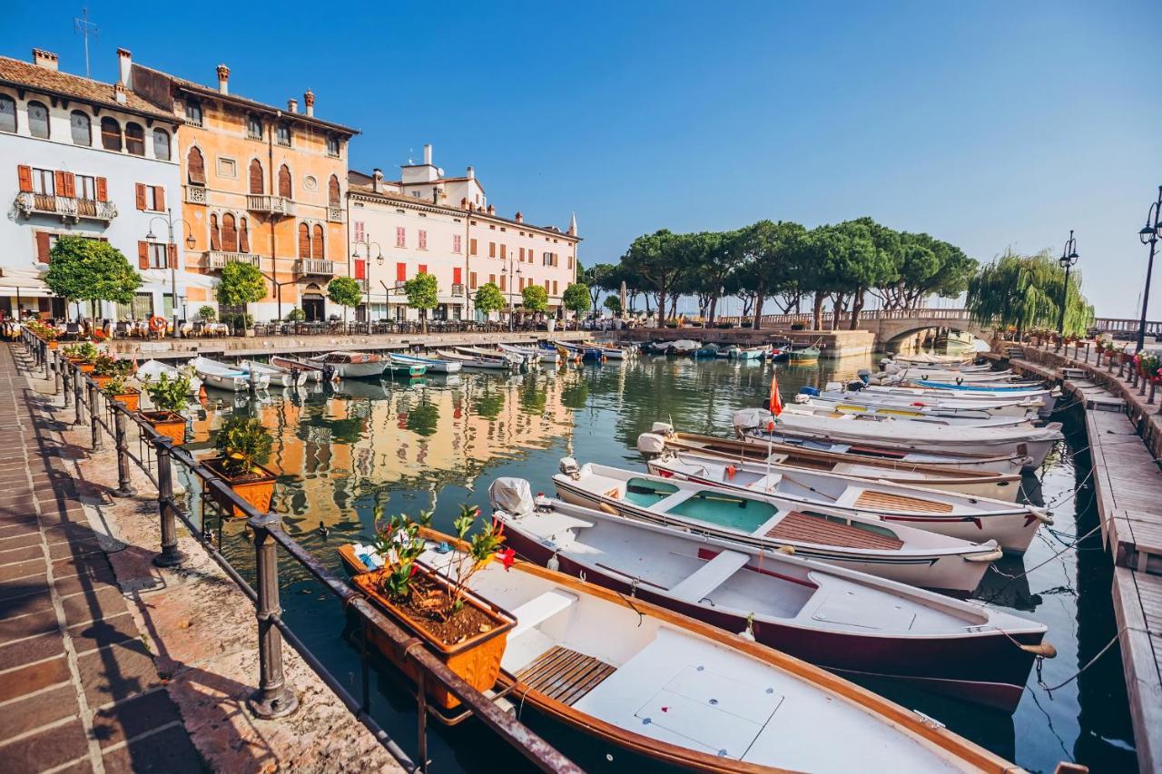 Villa Fiorita Apartments - Happy Rentals Sirmione Dış mekan fotoğraf