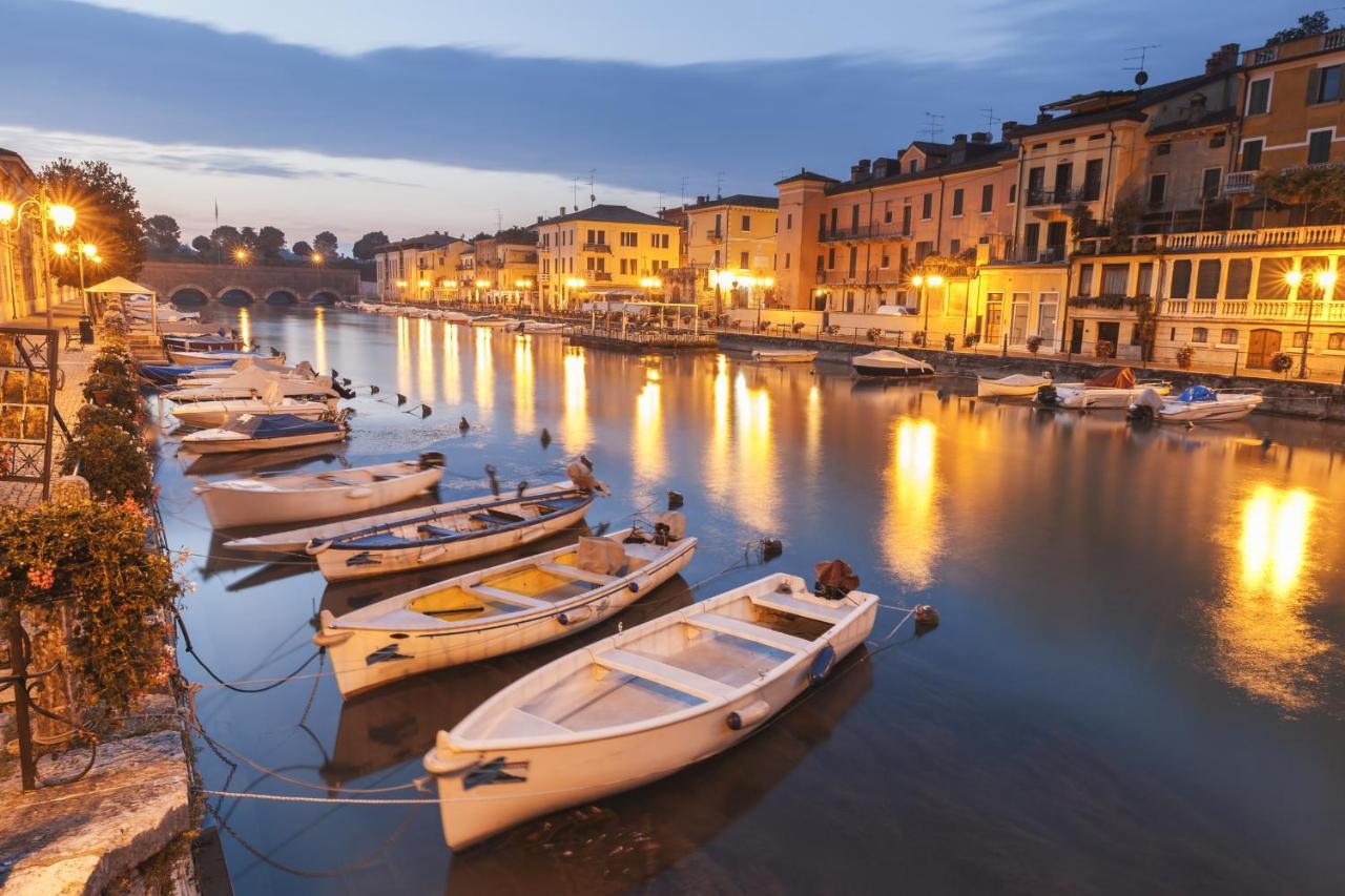 Villa Fiorita Apartments - Happy Rentals Sirmione Dış mekan fotoğraf