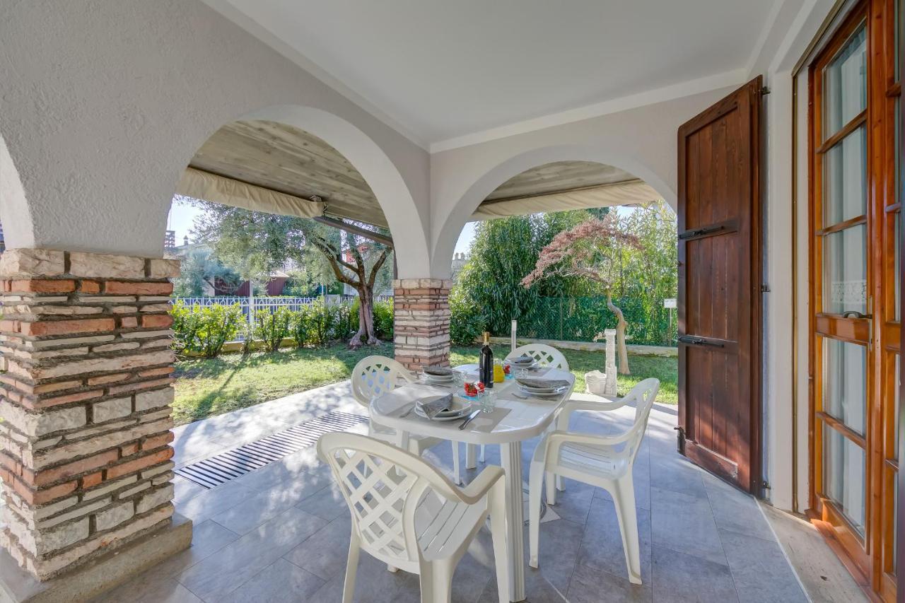 Villa Fiorita Apartments - Happy Rentals Sirmione Dış mekan fotoğraf