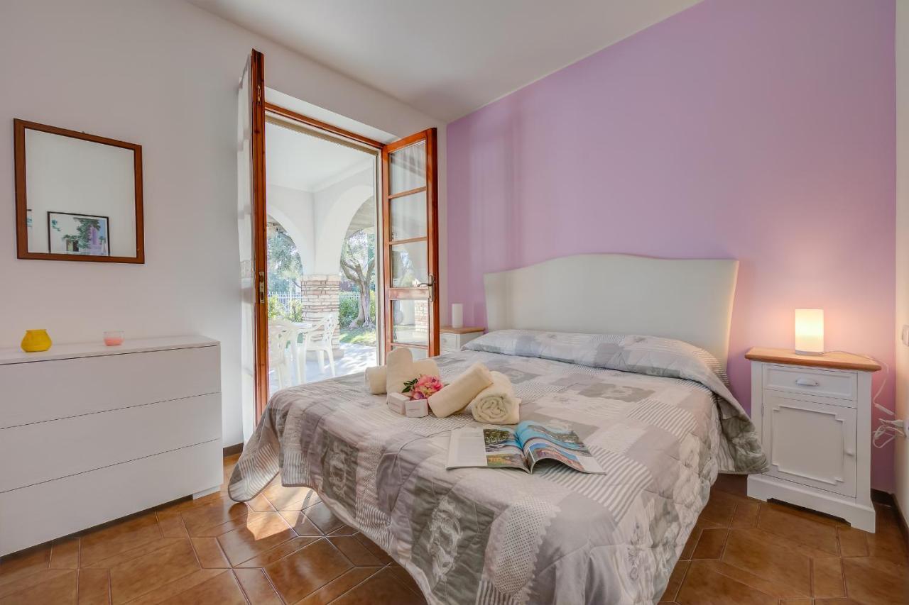 Villa Fiorita Apartments - Happy Rentals Sirmione Dış mekan fotoğraf